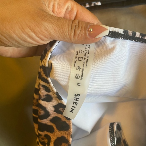 Swim suite - Picture 5 of 5